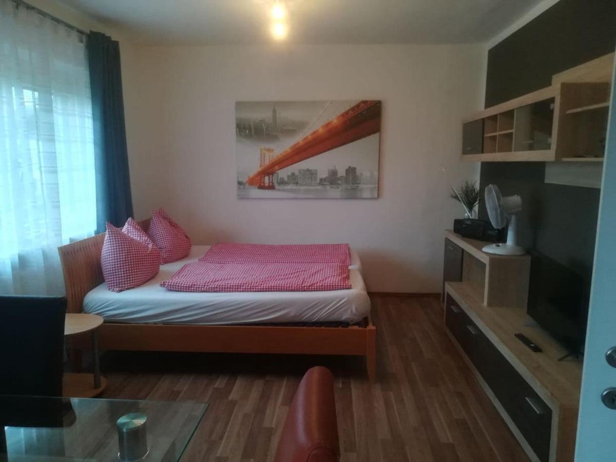 Zentral Gelegene, Sehr Ruhige Und Helle Wohnung Graz Exteriör bild