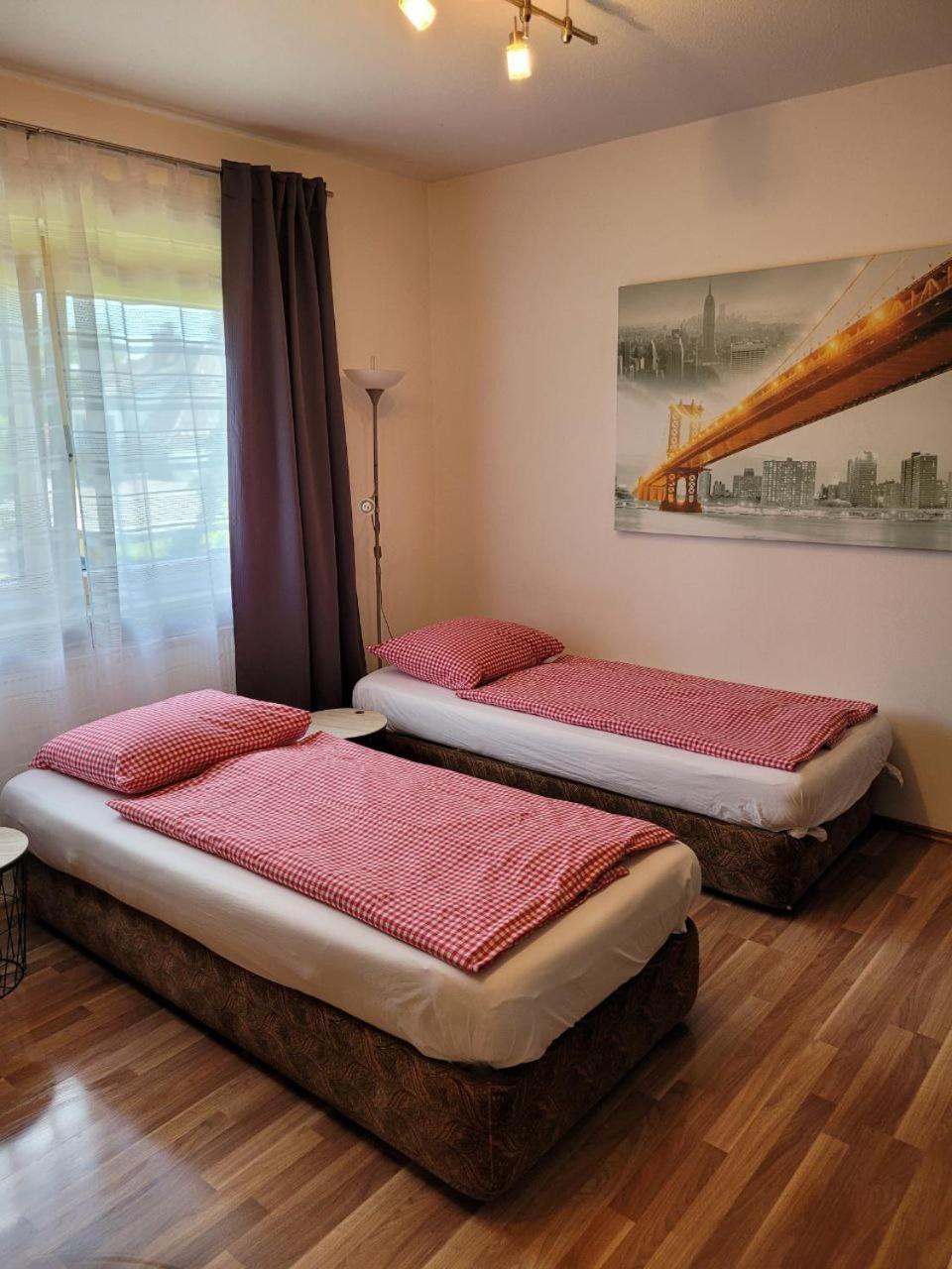 Zentral Gelegene, Sehr Ruhige Und Helle Wohnung Graz Exteriör bild