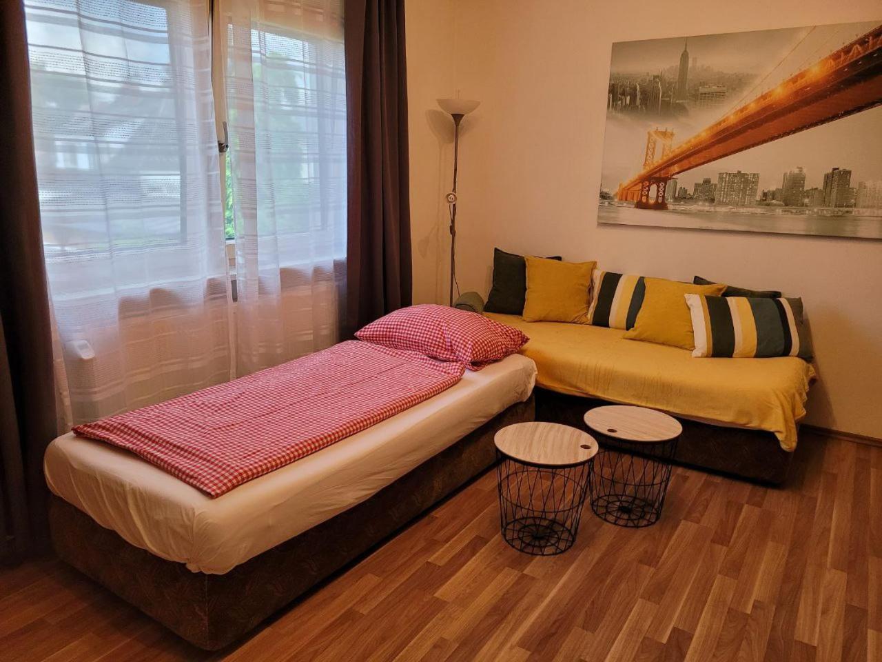 Zentral Gelegene, Sehr Ruhige Und Helle Wohnung Graz Exteriör bild